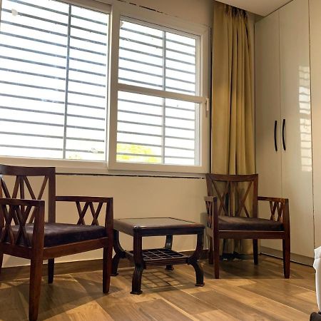 Hotel Alpine Plaza Shāhpur Zewnętrze zdjęcie