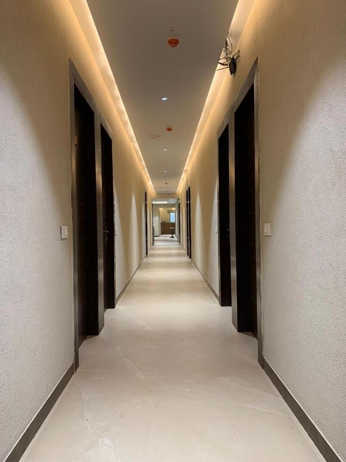 Hotel Alpine Plaza Shāhpur Zewnętrze zdjęcie
